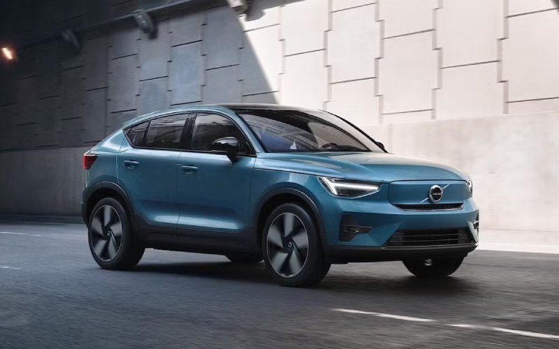Denver, CO - 2025 Volvo C40 Recharge