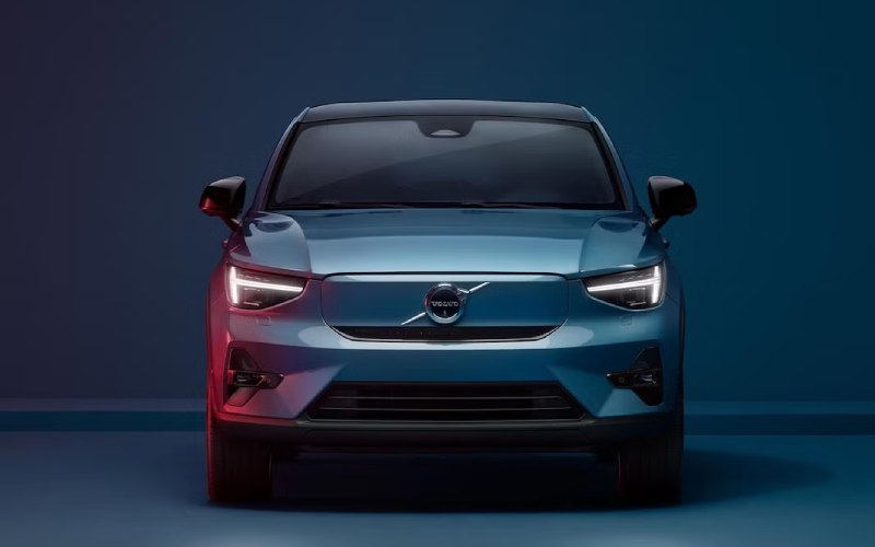 Denver, CO - 2025 Volvo C40 Recharge
