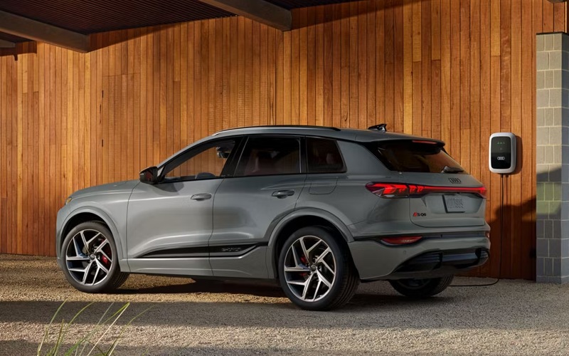 5 Buying Considerations Before You Choose Your Audi Q6 e-tron