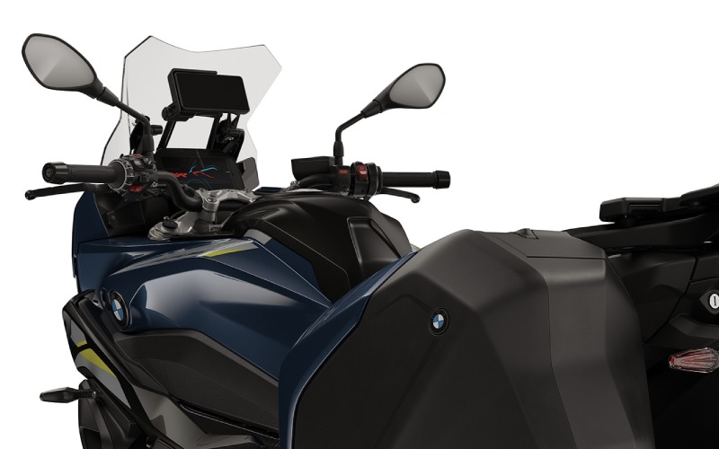 Step-by-Step Tips for Test Driving the 2025 BMW S 1000 XR