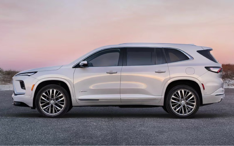 Sterling, VA - 2025 Buick Enclave's Exterior