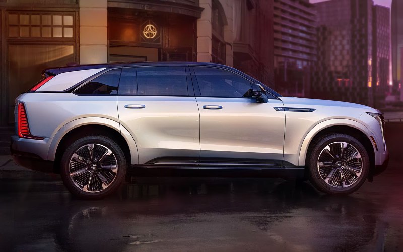 Denver, CO - 2025 Cadillac Escalade IQ's Exterior
