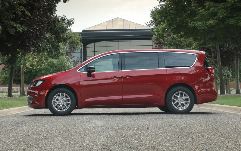 Colorado Springs, CO - 2025 Chrysler Voyager's Mechanical