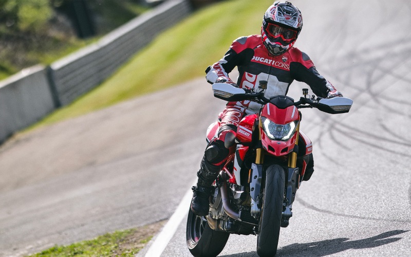 2025 Ducati Hypermotard 950 near Washington, D.C. - Specifications