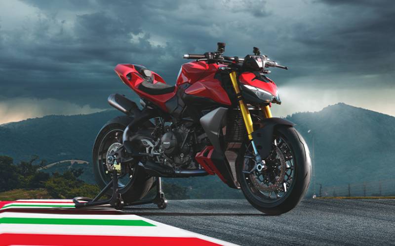 2025 Ducati Streetfighter V2 - Ducati Dealer near Washington, D.C.