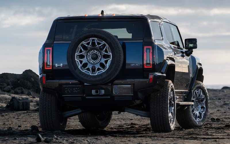 Step-by-Step Tips for Test Driving the 2025 GMC Hummer EV SUV