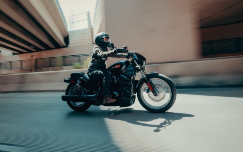 The Power and Performance of the Revolution® Max 975T Engine—Riding the Nightster® Special near Memphis, TN
