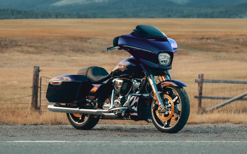 2025 Harley-Davidson® Street Glide® Overview 2025 Harley-Davidson® Street Glide® Overview