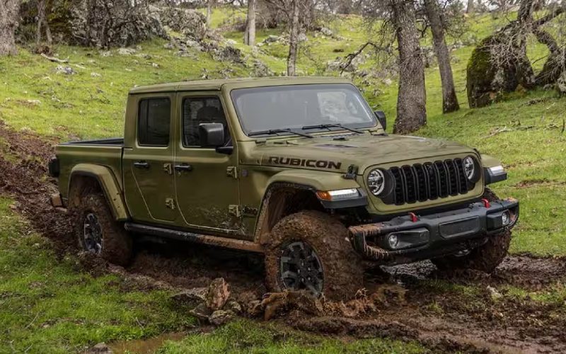 Adventuring with the 2025 Jeep Gladiator near Highlands Ranch, CO