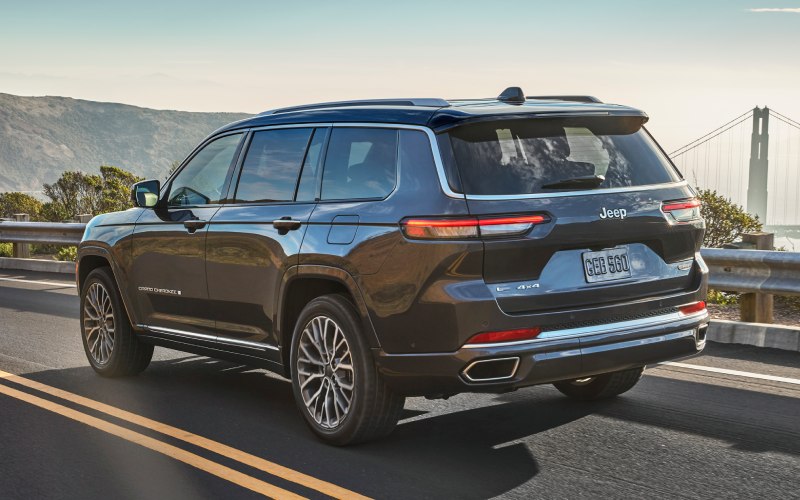 Highlands Ranch, CO - 2025 Jeep Grand Cherokee L's Exterior