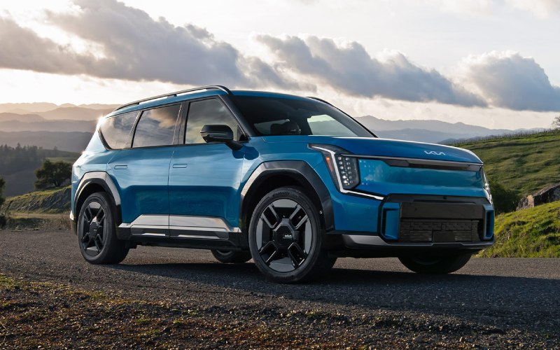 Tech Marvel: The 2025 Kia EV9 near Longmont, CO