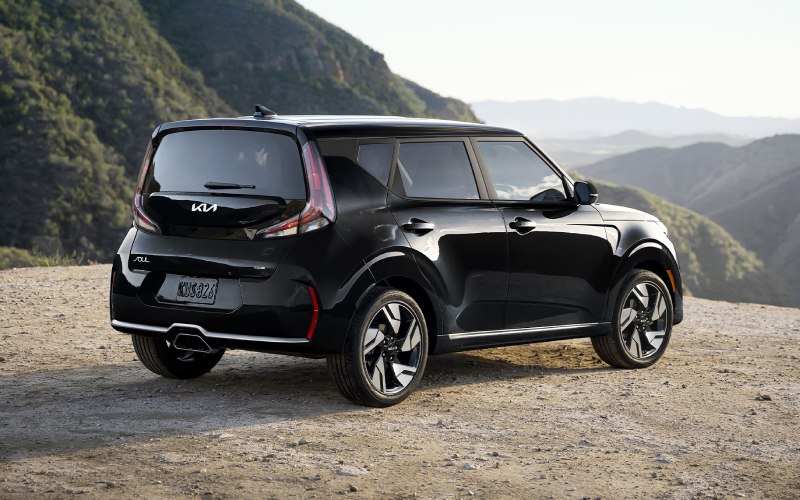 New 2025 Kia Soul near Detroit Southfield MI