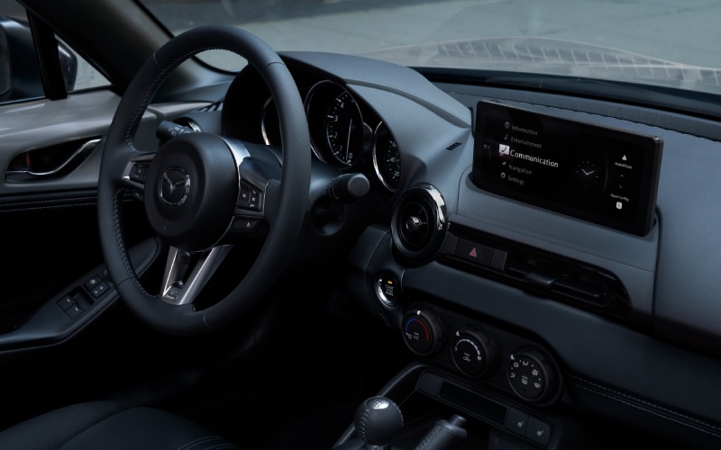Benefits of Financing the 2025 Mazda MX-5 Miata RF Long-Term