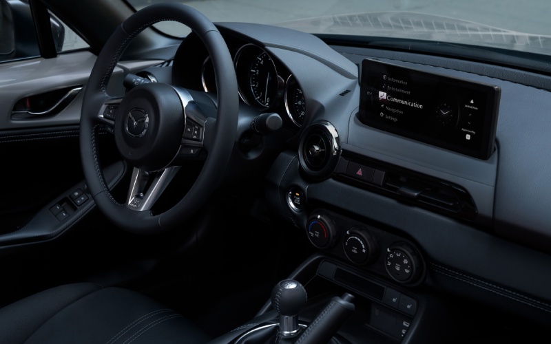 Benefits of Financing the 2025 Mazda MX-5 Miata Long-Term