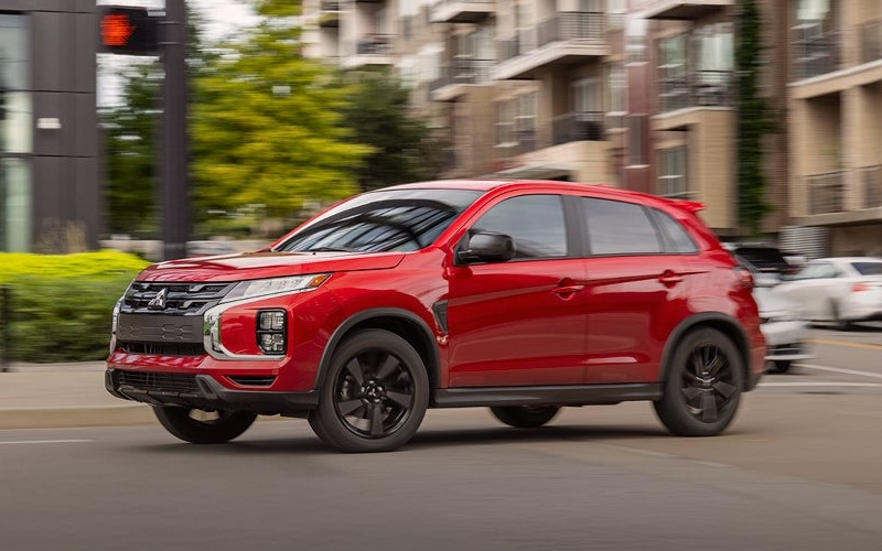 Mitsubishi vs Mazda SUVs near Bloomington, IN — Hill-Start Confidence and Easy Campus Parking