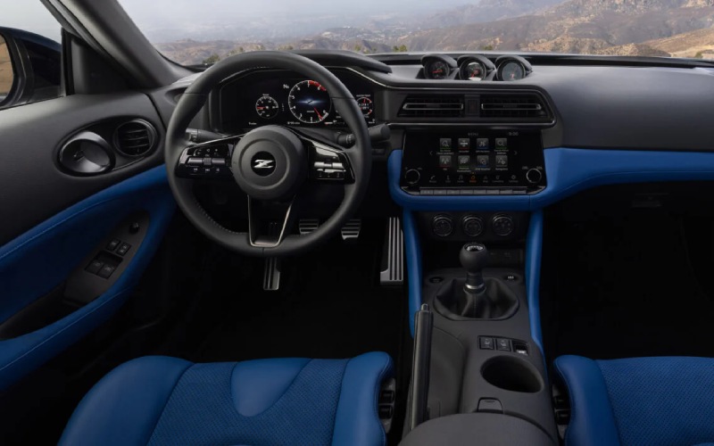 Benefits of Financing the 2025 Nissan Z Long-Term