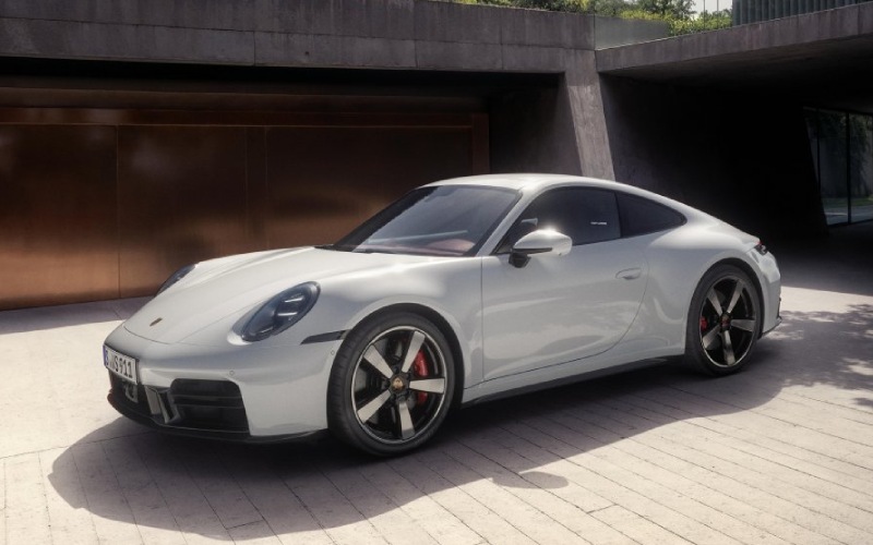 Top 5 Accessories to Upgrade Your Porsche 911 in 2025