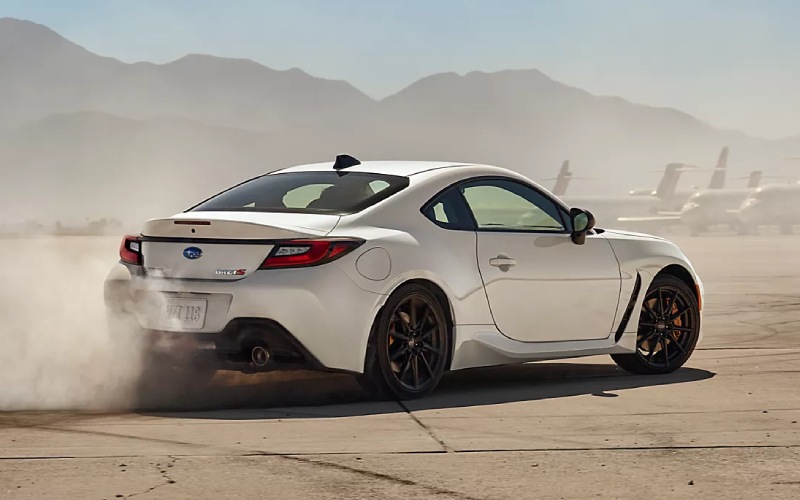 2025 Subaru BRZ tS photo 2