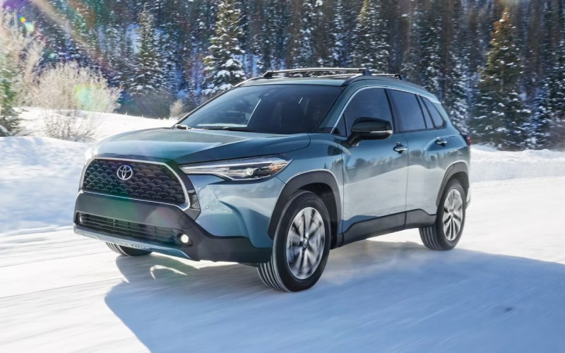 Discover the 2025 Toyota Corolla Cross near South Bend, IN