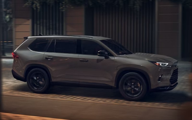 South Bend, IN - 2025 Toyota Grand Highlander Hybrid's Exterior
