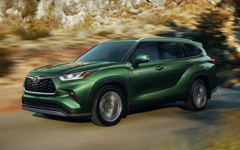 Discover the 2025 Toyota Highlander near Plano, TX