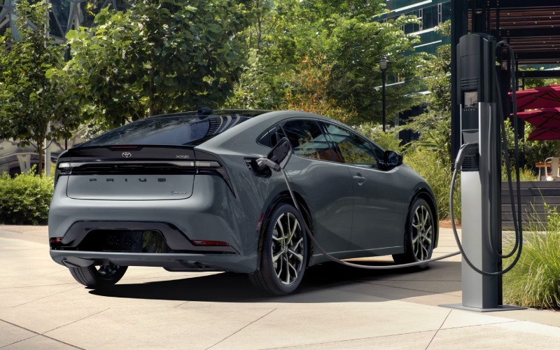 Colorado Springs, CO - 2025 Toyota Prius Plug-in Hybrid's Exterior