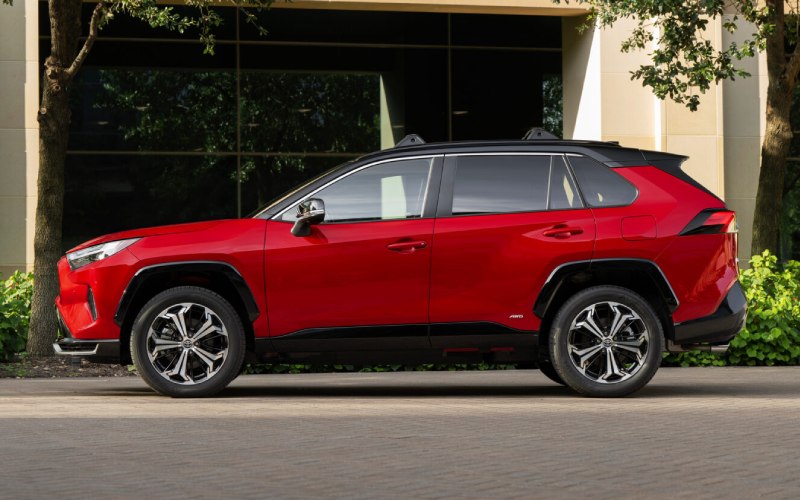 Staten Island, NY - 2025 Toyota RAV4 Plug-in Hybrid's Exterior