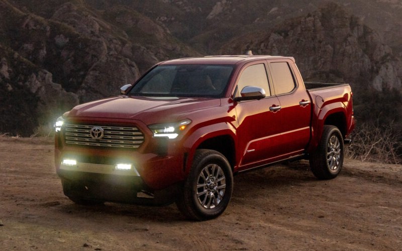 Warsaw, IN - 2025 Toyota Tacoma's Exterior