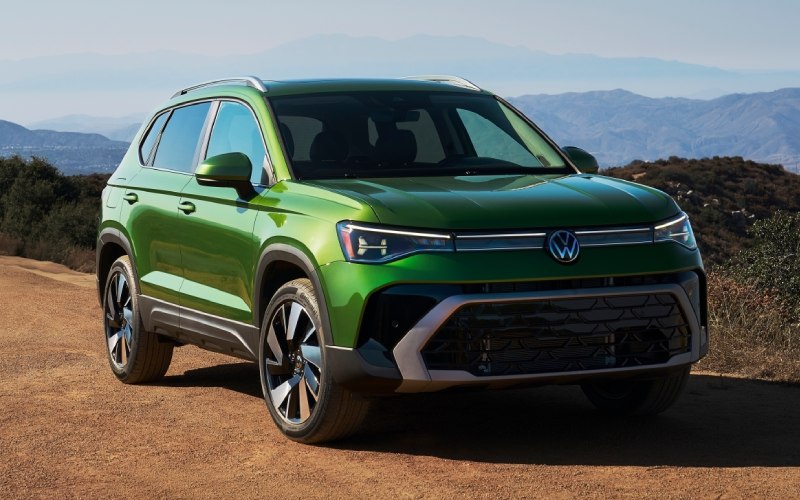 A Closer Look at the 2025 Volkswagen Taos vs 2025 Toyota Corolla Cross