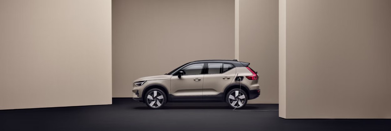 2025 Volvo EX40 Trim Levels Explained in Denver, CO
