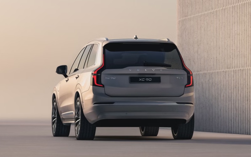 Colorado Springs, CO - 2026 Volvo XC90 Plug-in Hybrid's Mechanical