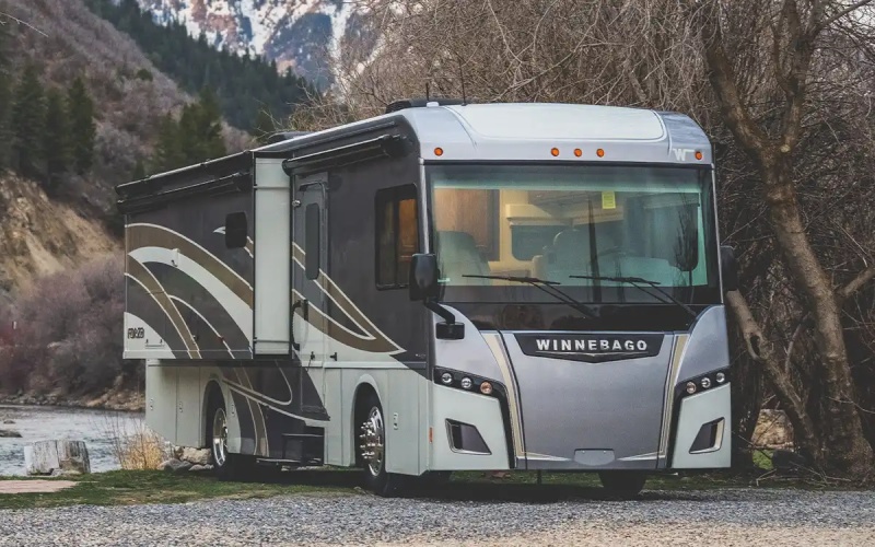 Des Moines, IA - Winnebago Specifications