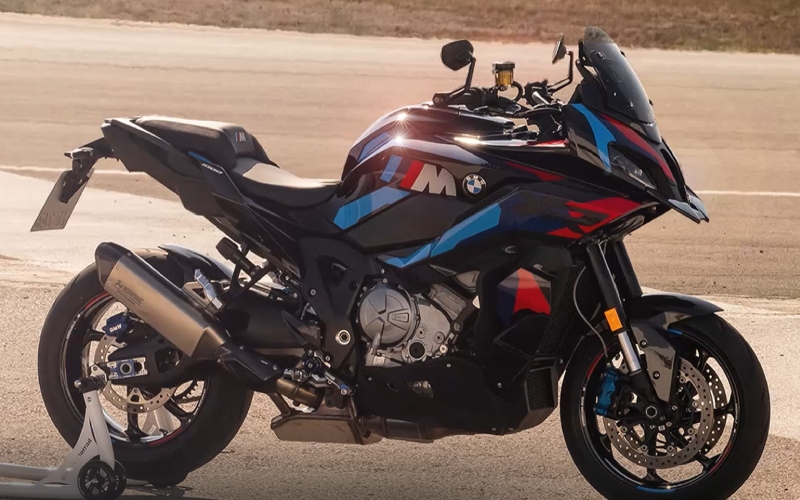 5 Buying Considerations Before You Choose Your BMW M 1000 XR
