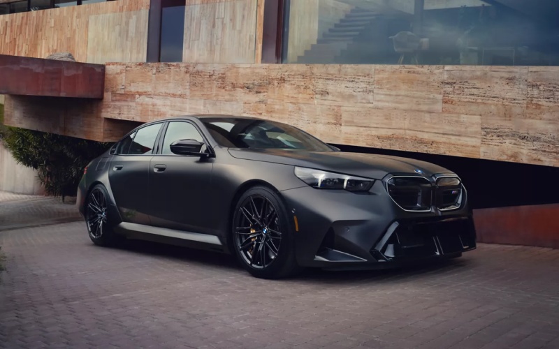 Safety & Driver Assist Features - 2027 BMW M5
