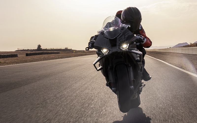 Step-by-Step Tips for Test Driving the 2026 BMW S 1000 RR
