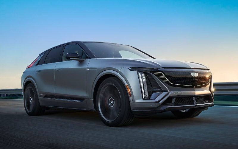 Why Englewood Drivers Will Love the 2026 Cadillac LYRIQ-V’s Electrifying Performance