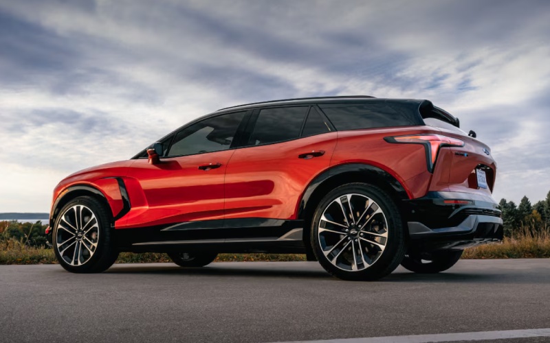 2025 Chevrolet Blazer EV RS photo 3