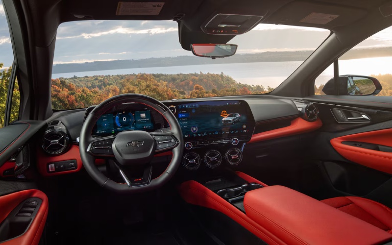 2025 Chevrolet Blazer EV RS photo 2