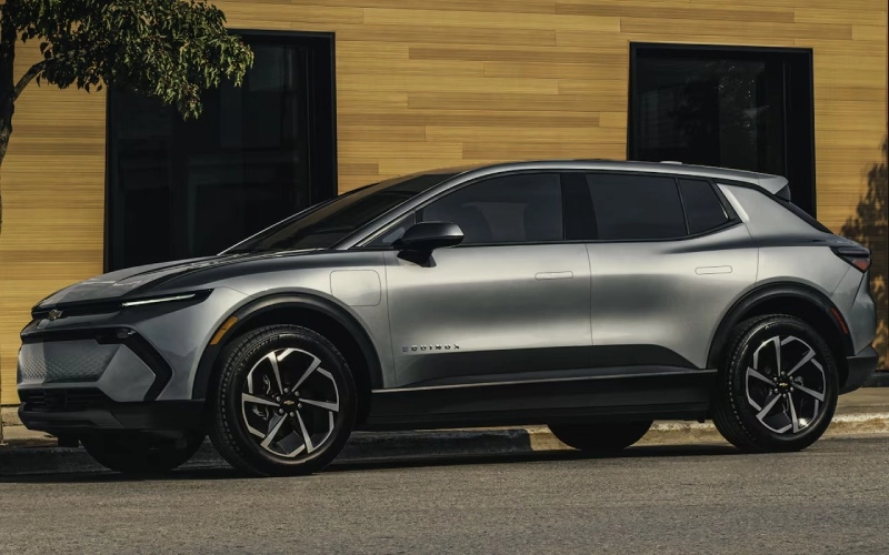 Gas or Electric? Choosing Between the Chevrolet Equinox and Equinox EV near Selma, TX