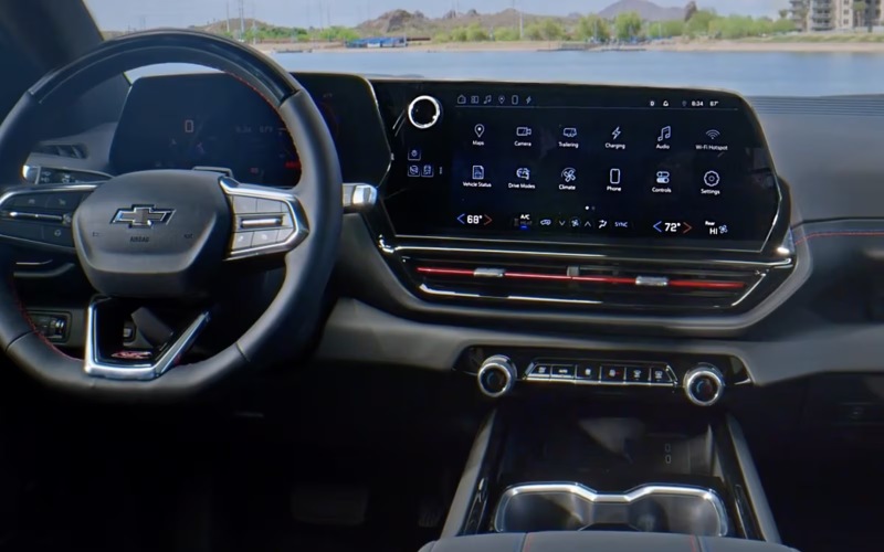 2025 Chevrolet Silverado EV LT photo 2