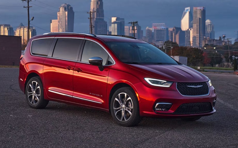 Is All-Wheel Drive on the 2026 Chrysler Pacifica the Right Choice for Families in Fairfax, VA?