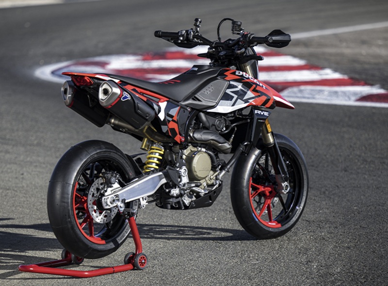 2026 Ducati Hypermotard 698 Mono Overview