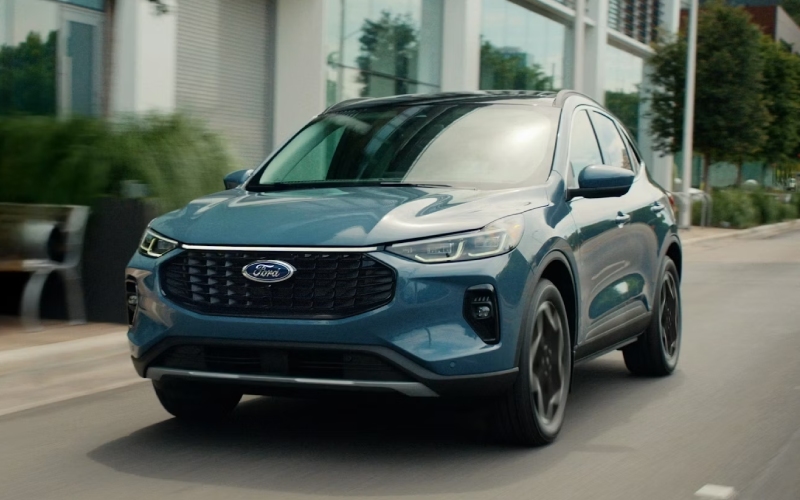 Is the 2026 Ford Escape Plug-In Hybrid the Right Choice for Daily Driving around La Vernia, TX?