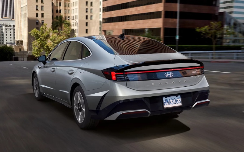 Is the 2027 Hyundai SONATA Hybrid a Good Fit for Baltimore, MD Commuters?