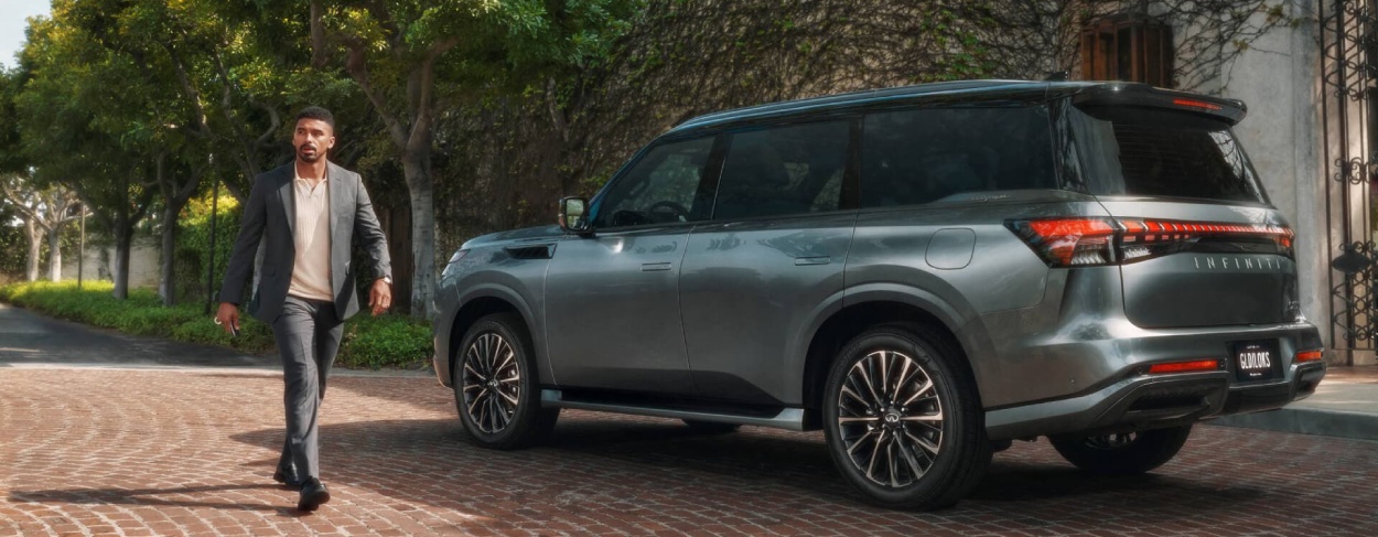 2026 INFINITI QX80 Shopping Overview near Aurora, CO