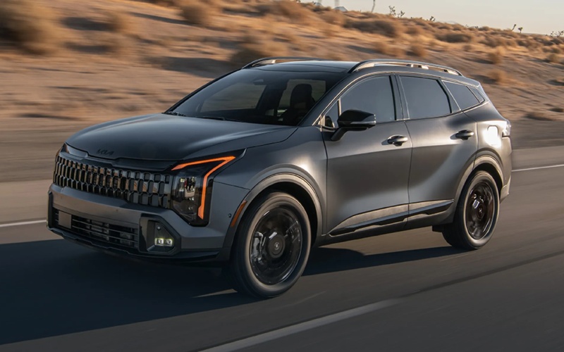 Can you charge the 2026 Kia Sportage Plug-in Hybrid at home around Littleton, CO?