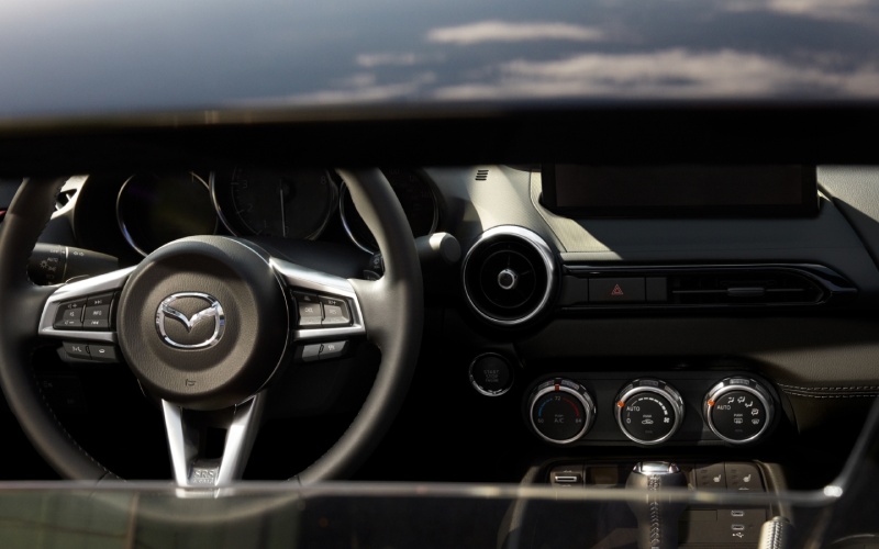 2026 Mazda MX-5 Miata RF - Interior Comfort & Technology