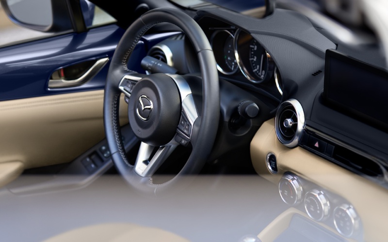 2026 Mazda MX-5 Miata - Interior Comfort & Technology