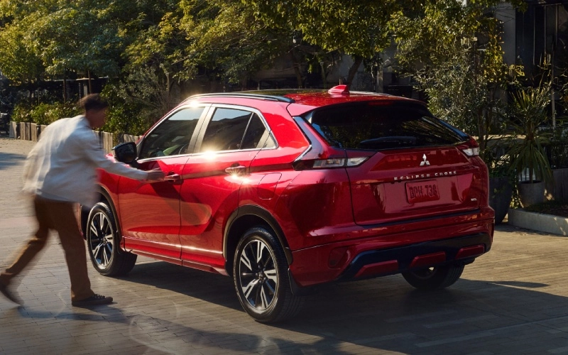 Why the 2026 Eclipse Cross SEL TOURING S-AWC Is a Smart Fit for Daily Driving around Terre Haute, IN