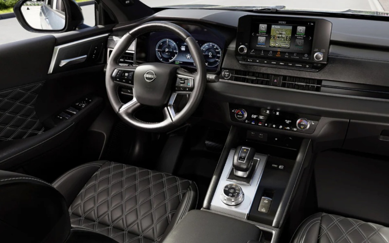 2026 Nissan Rogue Plug-in Hybrid - Interior Comfort & Technology